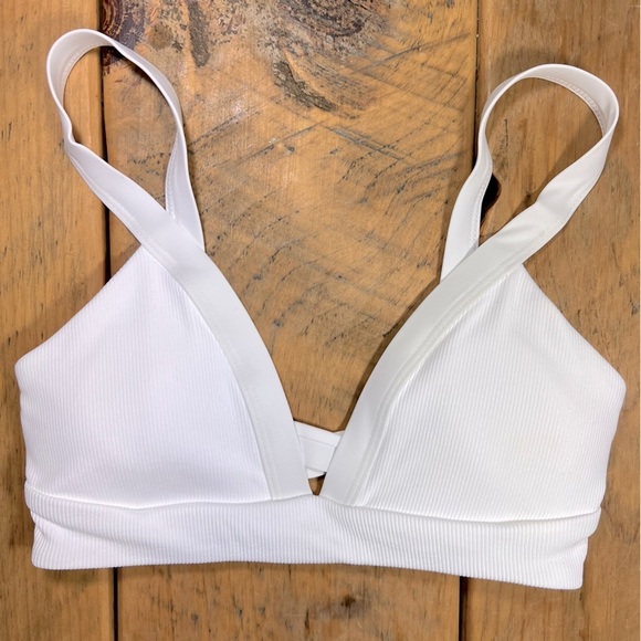 L*Space | Ribbed Vera Bikini Top In White - Picture 3 of 8